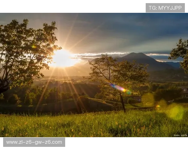 云开时节带来春意盎然，预示着万物复苏的美好开始